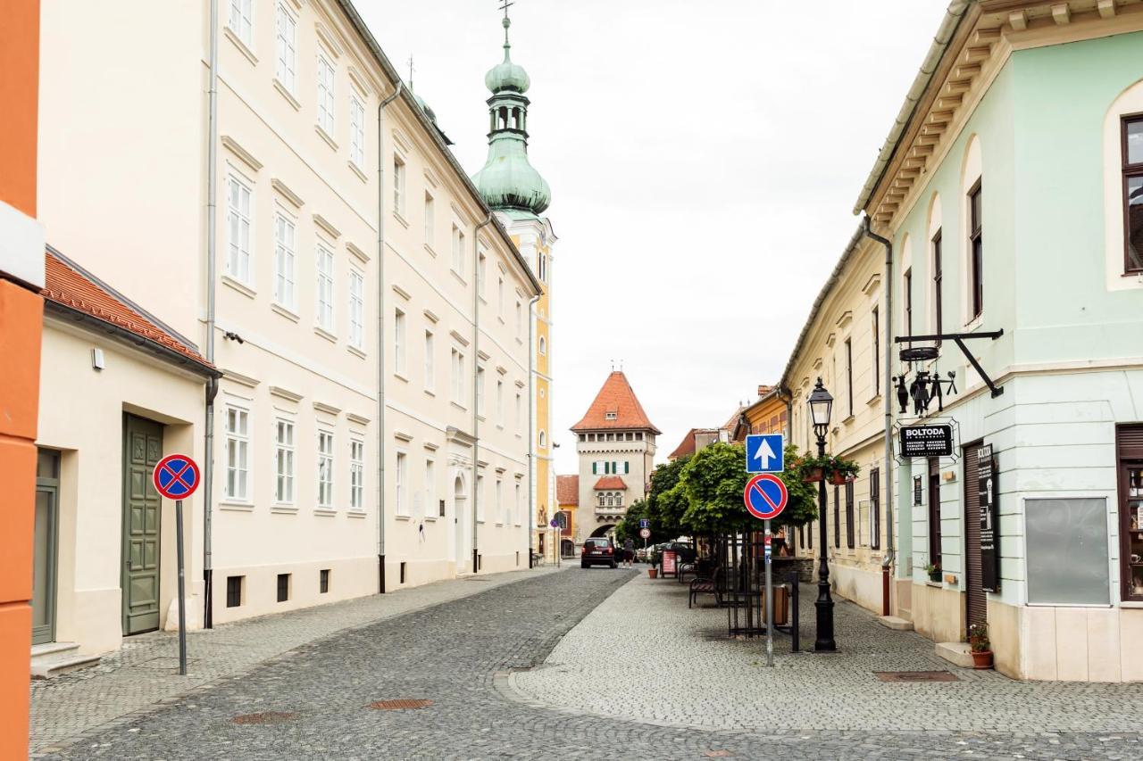 Benedict Hotel Koszeg Luaran gambar